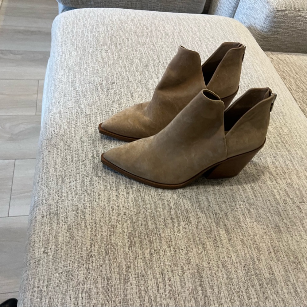 Vance Camuto Boots - Picture 2 of 3